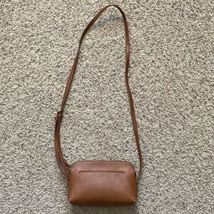 Universal Thread Tan Crossbody Bag (NWOT)